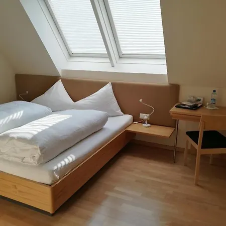 Der Löwen, Löwen Betriebs- Und Management Gmbh Gasthof