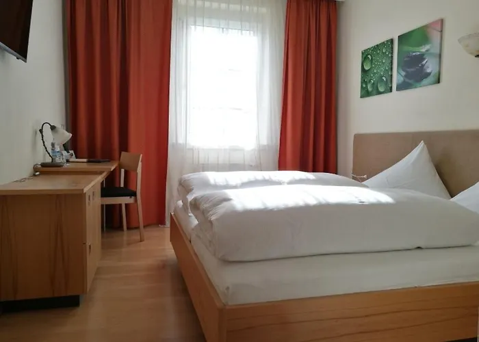 宾馆 Der Loewen, Loewen Betriebs- Und Management Gmbh *